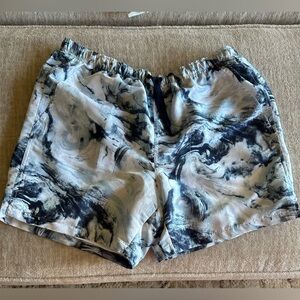 DSG Men’s  Athletic Shorts Size medium NWOT